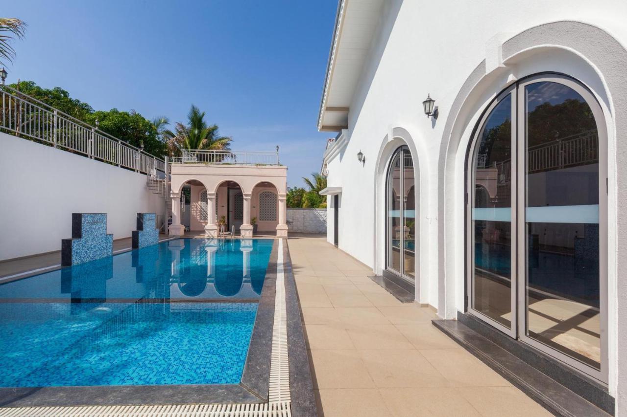 Bellevue Palace By Stayvista - Lavish Abode With A Pool, Landscaped Lawn, Gazebo & Adventure Activities Nászik Kültér fotó